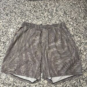 Lululemon - 7” Linerless Pace Breaker Shorts - Large